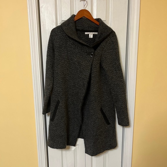 Max Studio Gray Cardigan Asymmetrical Button Pockets Womens Medium - Picture 1 of 6